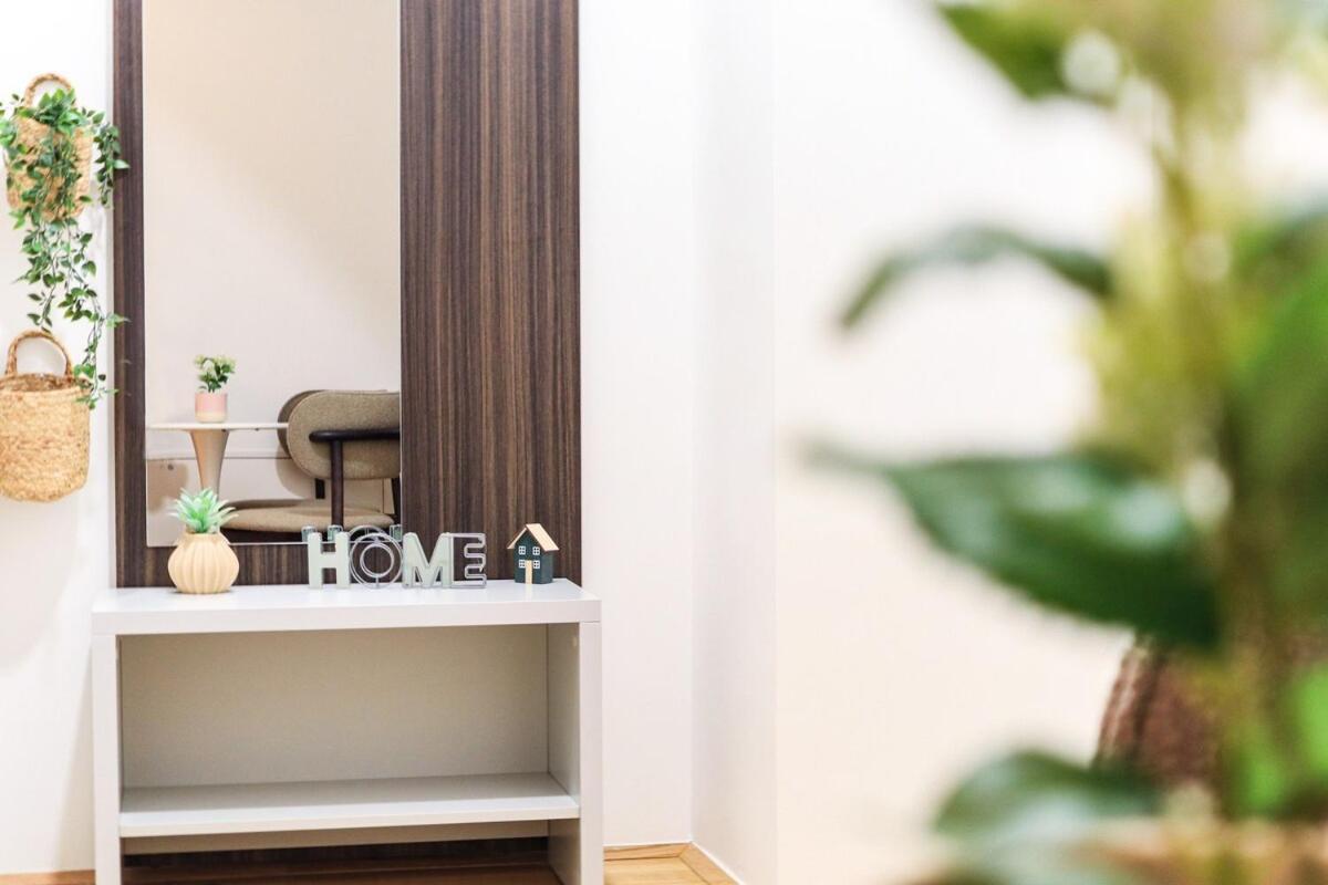 Magnificence Apartment *